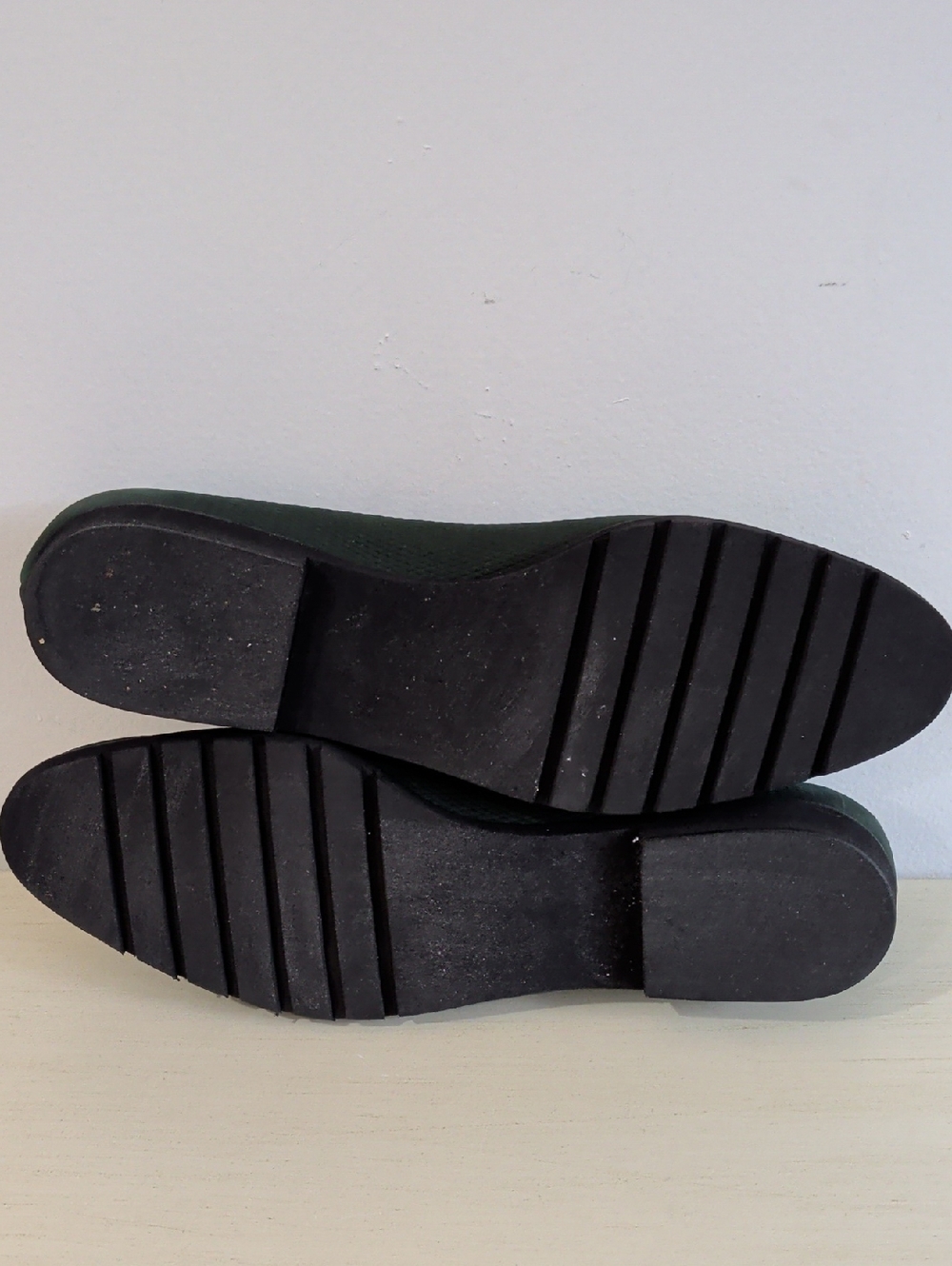 Salvatore Ferragamo Forest Green Textured Leather Flats Size 8 - Picture 9 of 9